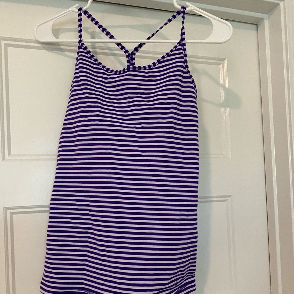 Nike drifit y-back, built in bra, tank